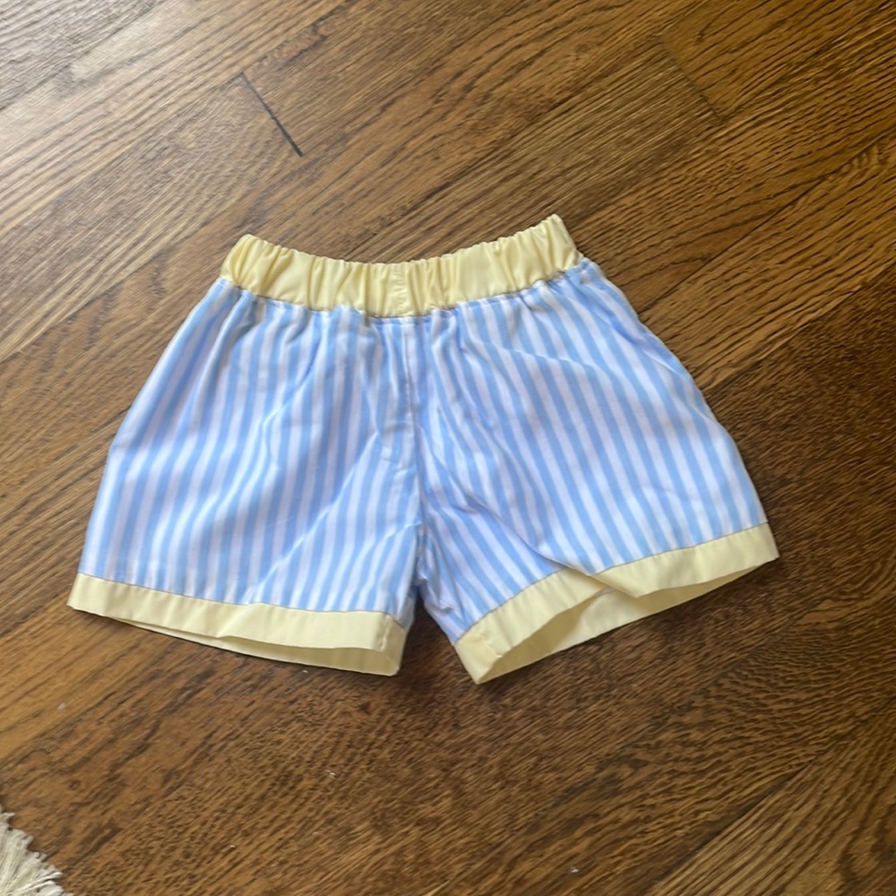 TBBC like new 6-12 month shorts